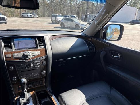 Used 2017 INFINITI QX80 w/ Driver Assistance Package image 14