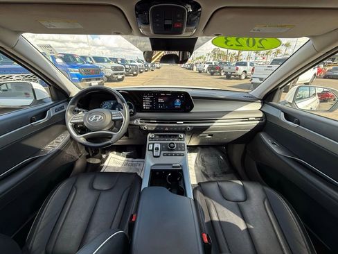 Used 2023 Hyundai Palisade SEL w/ Premium Package image 14