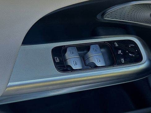 New 2025 Mercedes-Benz E 350 4MATIC Sedan image 13