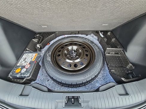 Used 2025 Ford Escape ST-Line image 35