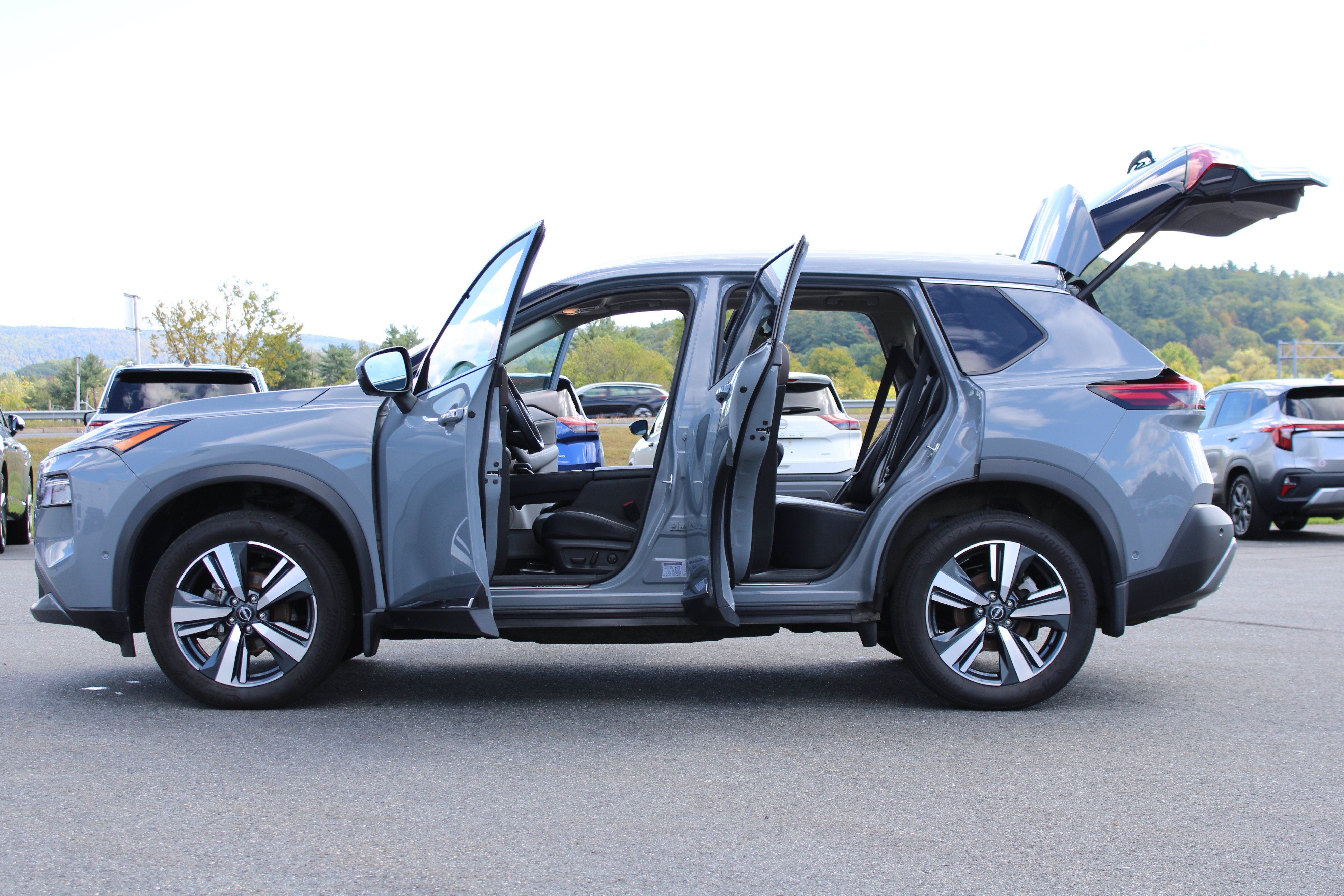 Used 2023 Nissan Rogue SL w/ SL Premium Package AWD/4WD image 14