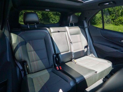 Used 2023 Chevrolet Equinox RS AWD/4WD image 35
