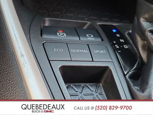 Used 2021 Toyota RAV4 XLE FWD image 21