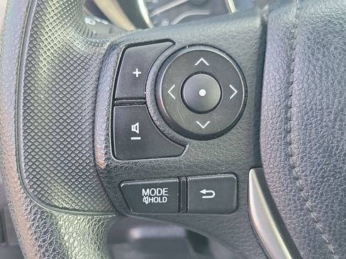 Used 2014 Toyota Corolla LE FWD image 24