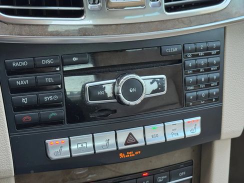 Used 2014 Mercedes-Benz E 350 Sedan image 37