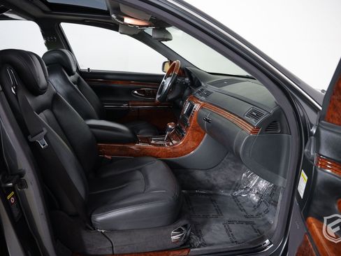 Used 2004 Maybach 57 image 25