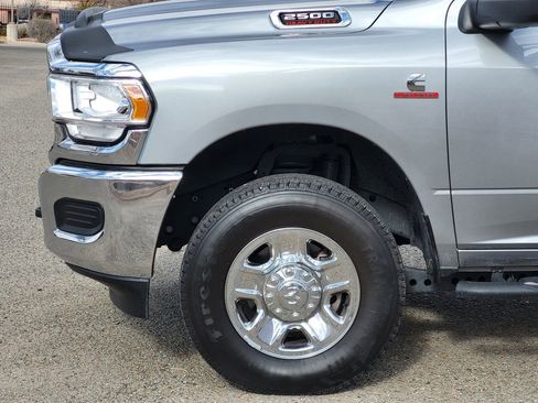 Used 2024 RAM 2500 Tradesman w/ Chrome Appearance Group image 9