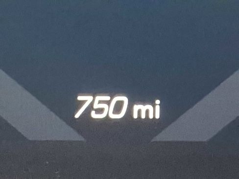 Used 2024 Chevrolet Corvette Stingray Premium Cpe w/ Z51 Performance Package image 17