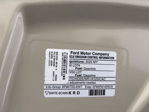 Used 2025 Ford Bronco Raptor w/ Interior Carbon Fiber Pack image 32