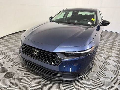 Used 2025 Honda Accord SE image 2