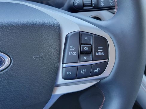 Certified 2025 Ford Explorer Active w/ Active Comfort Package image 29