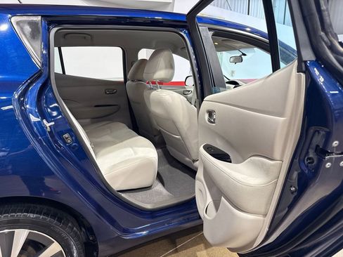 Used 2017 Nissan Leaf SV image 76