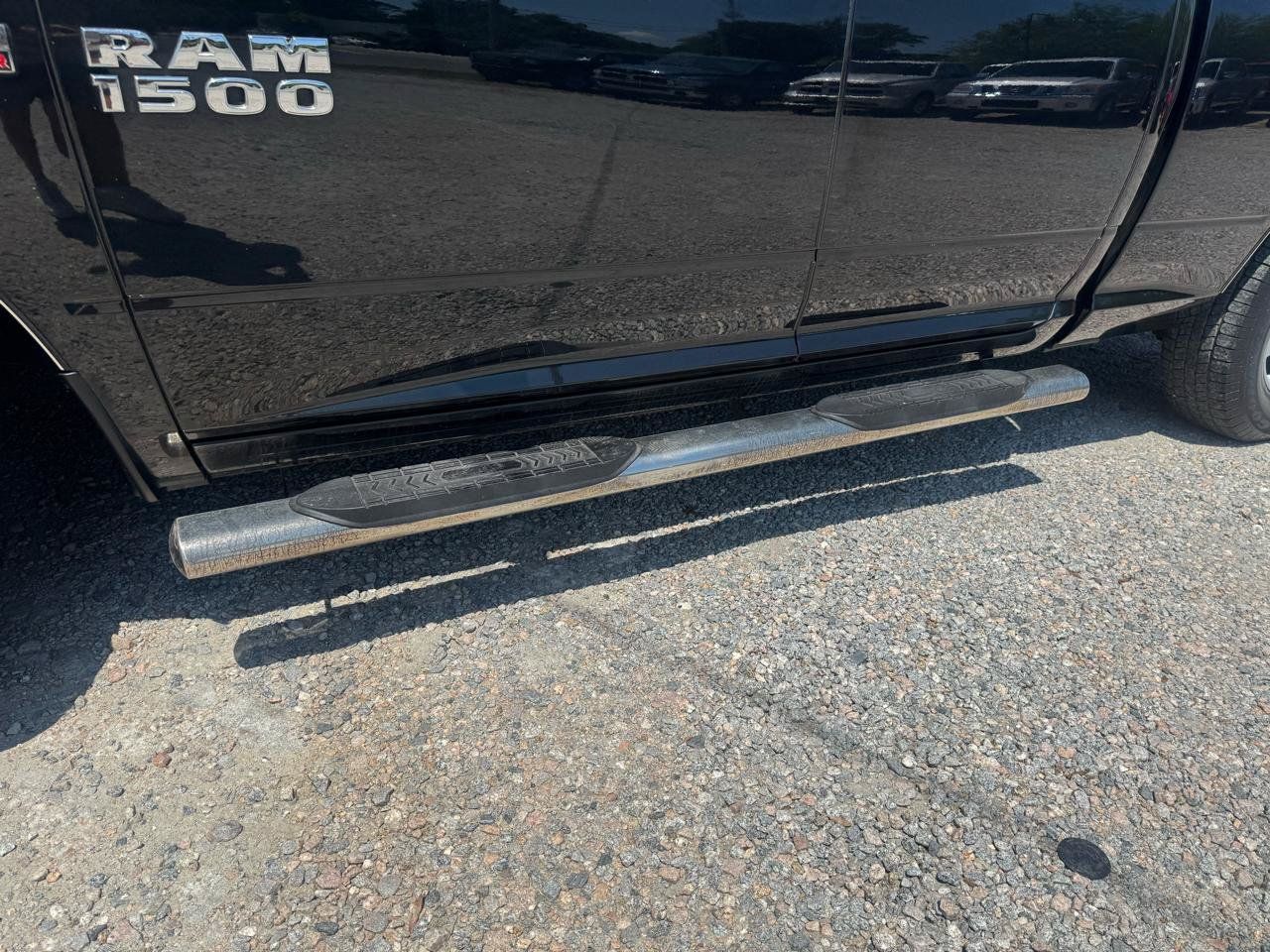 Used 2017 RAM 1500 Classic SLT RWD image 10