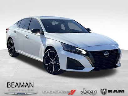 Used 2023 Nissan Altima 2.5 SR w/ SR Premium Package