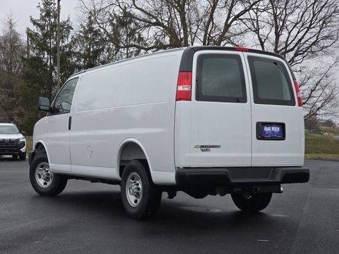 New 2025 Chevrolet Express 2500 image 6