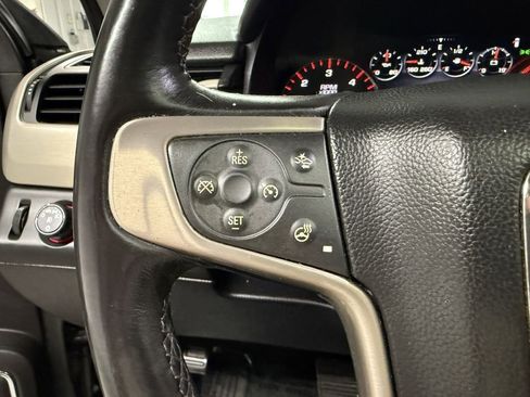 Used 2016 GMC Yukon XL Denali image 16