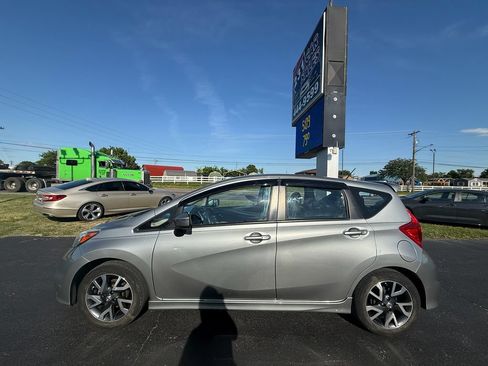 Used 2015 Nissan Versa Note SR w/ Interior Illumination Package FWD image 7