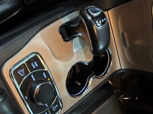 Used 2015 Jeep Grand Cherokee Summit AWD/4WD image 31