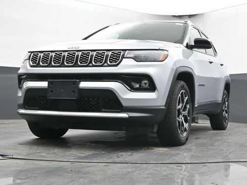Used 2025 Jeep Compass Limited AWD/4WD image 47