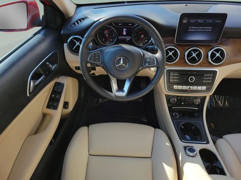 Used 2018 Mercedes-Benz GLA 250 image 10