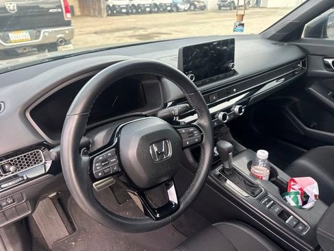 Used 2025 Honda Civic Sport image 10