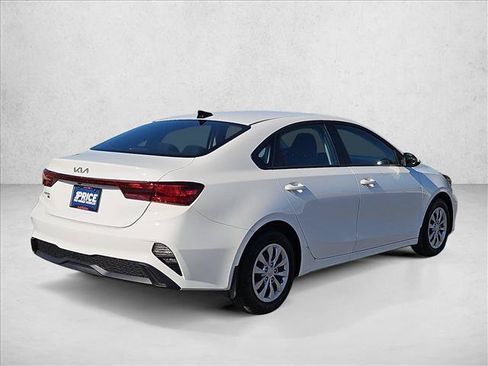 Used 2024 Kia Forte LX FWD image 5
