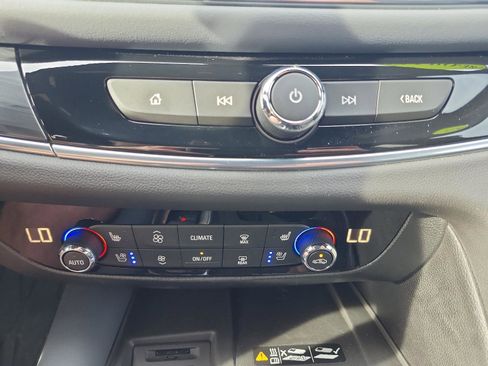 Used 2022 Buick Enclave Premium w/ Surround and Sites Package image 17