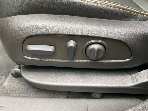 Used 2022 GMC Terrain AT4 image 11