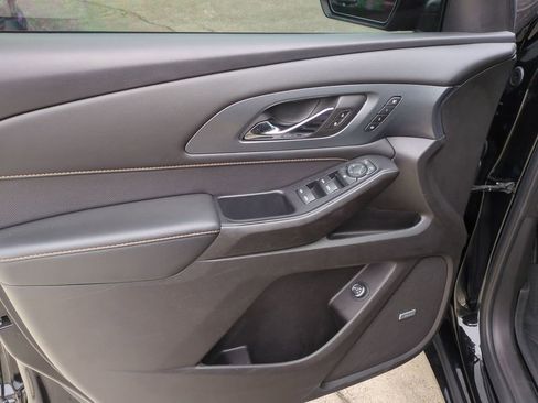 Used 2021 Chevrolet Traverse Premier w/ Redline Edition image 13
