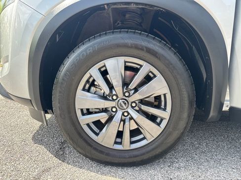 Used 2023 Nissan Pathfinder SV AWD/4WD image 27