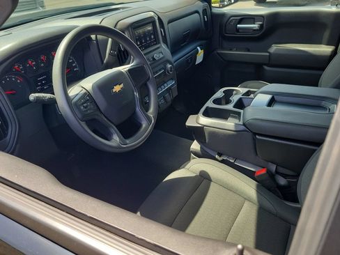 Used 2026 Chevrolet Silverado 1500 Custom RWD image 10