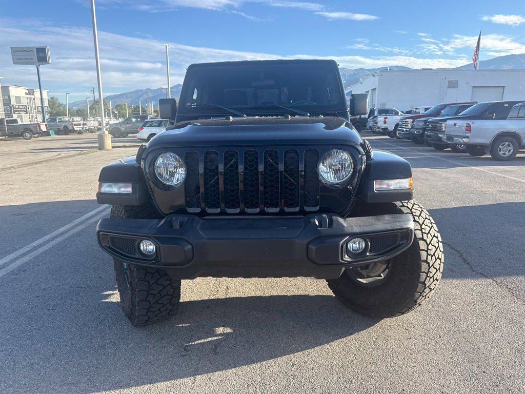 Used 2022 Jeep Gladiator Sport AWD/4WD image 3