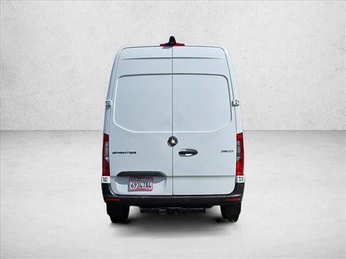 Used 2025 Mercedes-Benz Sprinter 2500 image 7