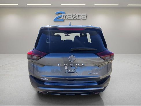 Used 2023 Nissan Rogue SL w/ SL Premium Package image 4