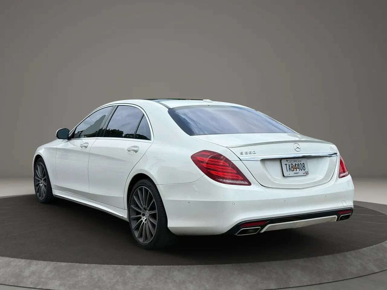 Used 2015 Mercedes-Benz S 550 Sedan image 7