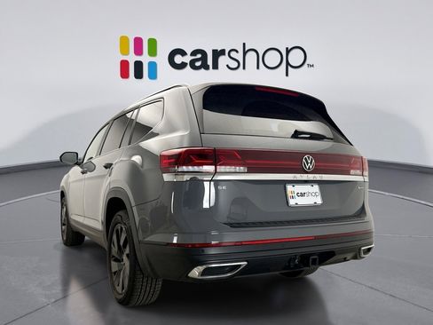 Used 2025 Volkswagen Atlas SE image 3