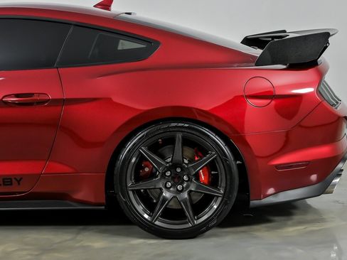 Used 2020 Ford Mustang Shelby GT500 w/ Carbon Fiber Track Pack RWD image 9