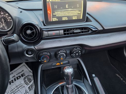 Used 2016 MAZDA MX-5 Miata Club RWD image 26