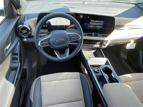 New 2026 Chevrolet Equinox ACTIV image 9