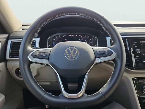 Used 2023 Volkswagen Atlas SE w/ Panoramic Sunroof Package image 30