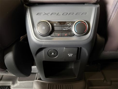 New 2026 Ford Explorer Platinum image 17