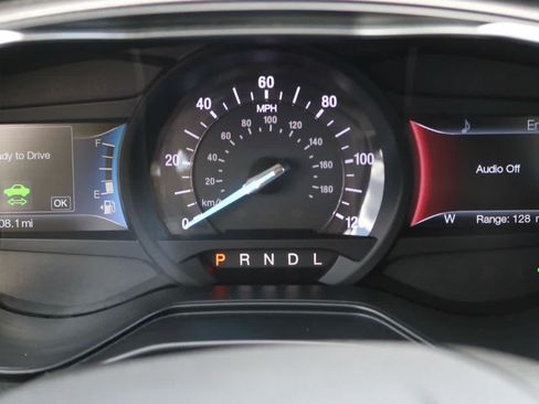 Used 2019 Ford Fusion SEL FWD image 15