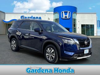 Used 2025 Nissan Pathfinder SL FWD video 1
