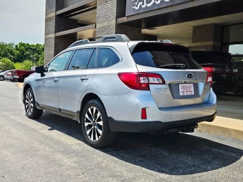 Used 2015 Subaru Outback 2.5i Limited AWD/4WD image 8