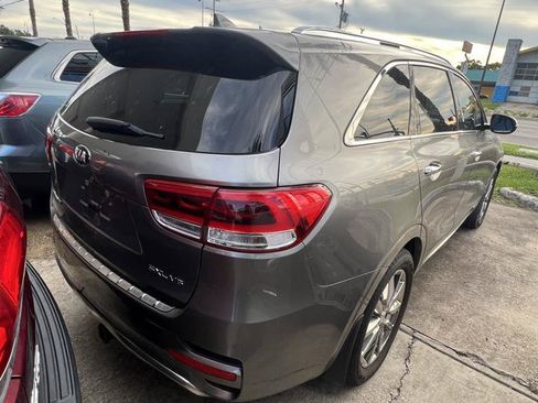 Used 2016 Kia Sorento SX w/ SXL Technology Package AWD/4WD image 3