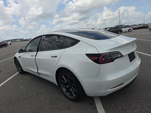 Used 2022 Tesla Model 3 Long Range AWD/4WD image 3