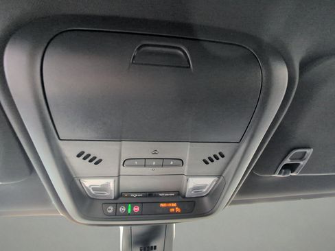 New 2025 Cadillac XT5 Luxury image 26