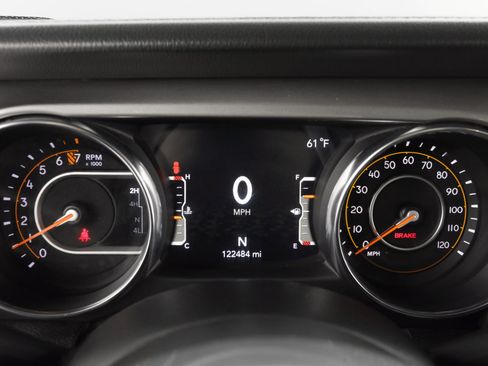 Used 2021 Jeep Wrangler Unlimited Sahara image 26