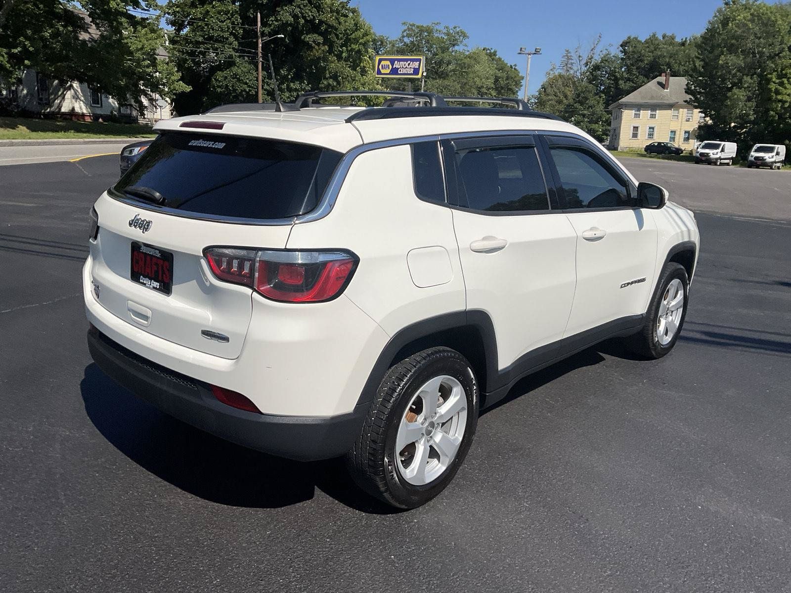 Used 2019 Jeep Compass Latitude w/ Popular Equipment Group AWD/4WD image 5