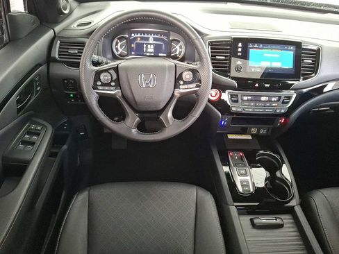 Used 2022 Honda Passport Elite image 11